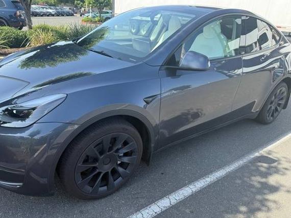 TESLA MODEL Y 2023 7SAYGDEE6PF761107 image